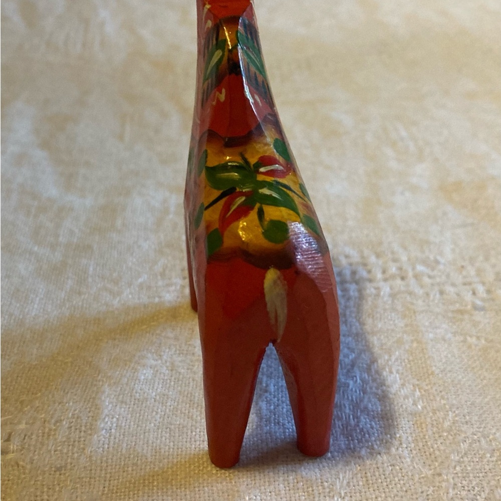 Vintage Handcarved and Painted Swedish Wooden Dala Horse with Original Label - Picture 7 of 7